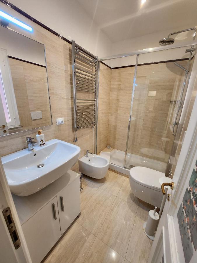 Monolocale Suite Con Terrazzino โรม ภายนอก รูปภาพ